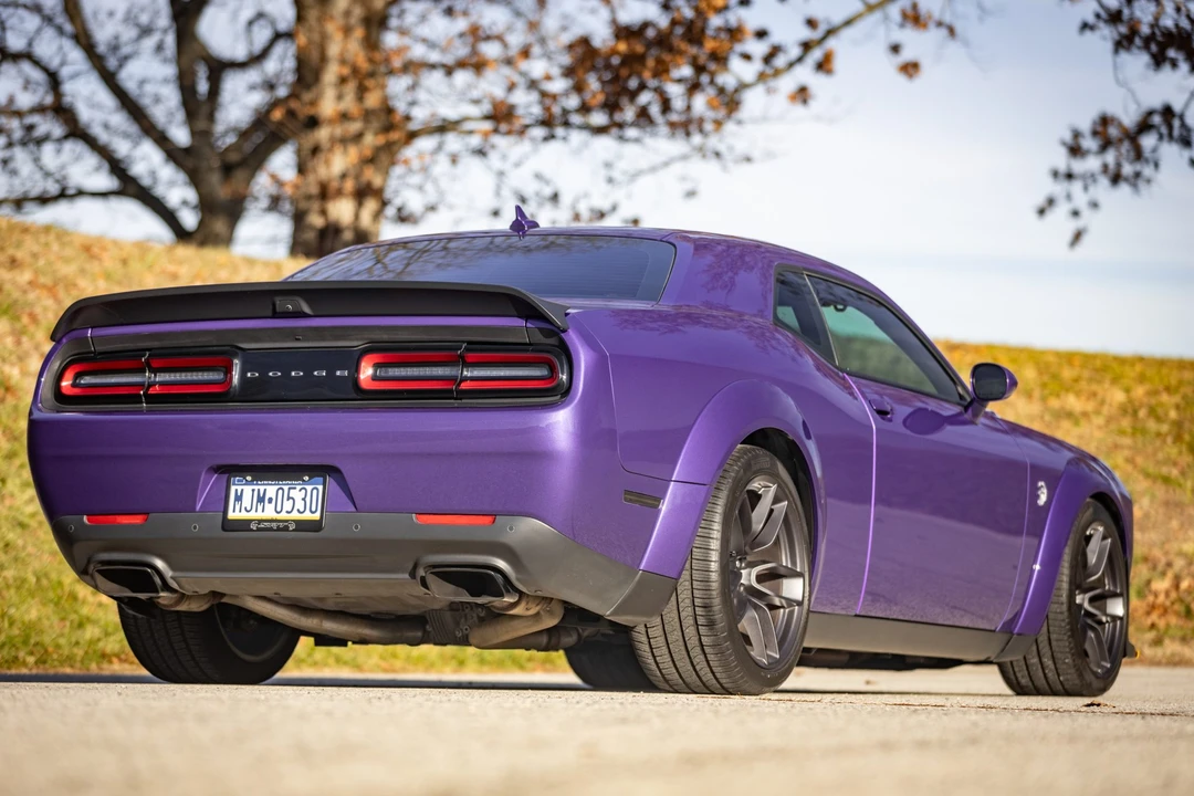 2019 Dodge Challenger SRT Hellcat 3rd Gen - Image 19 of 31