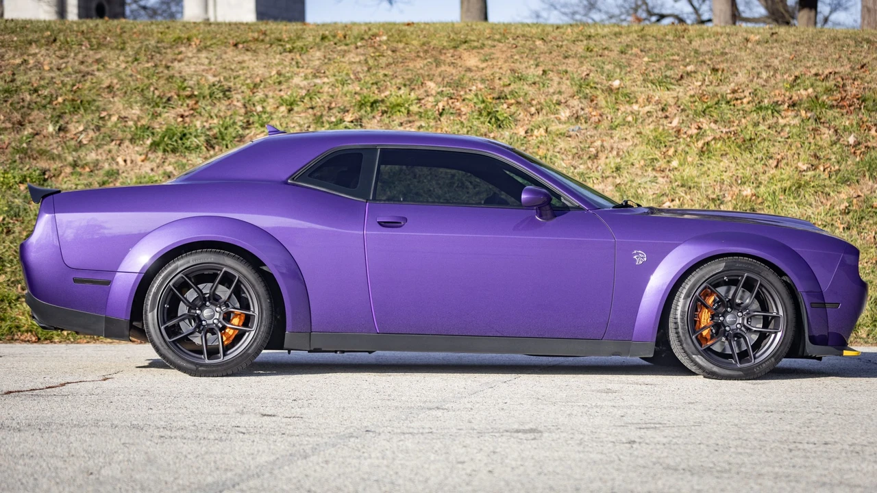 2019 Dodge Challenger SRT Hellcat 3rd Gen - Image 16 of 31