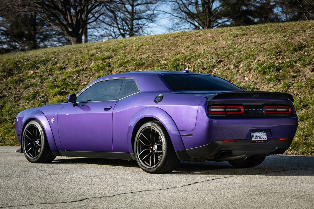 2019 Dodge Challenger SRT Hellcat 3rd Gen - Image 23 of 31