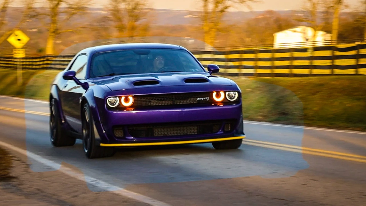2019 Dodge Challenger SRT Hellcat 3rd Gen - Image 2 of 31