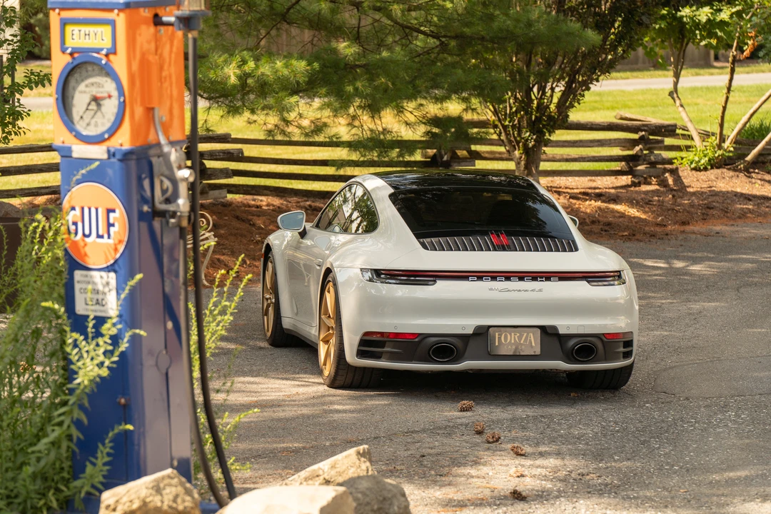 2020 Porsche 992 Carrera 4S - Image 28 of 31