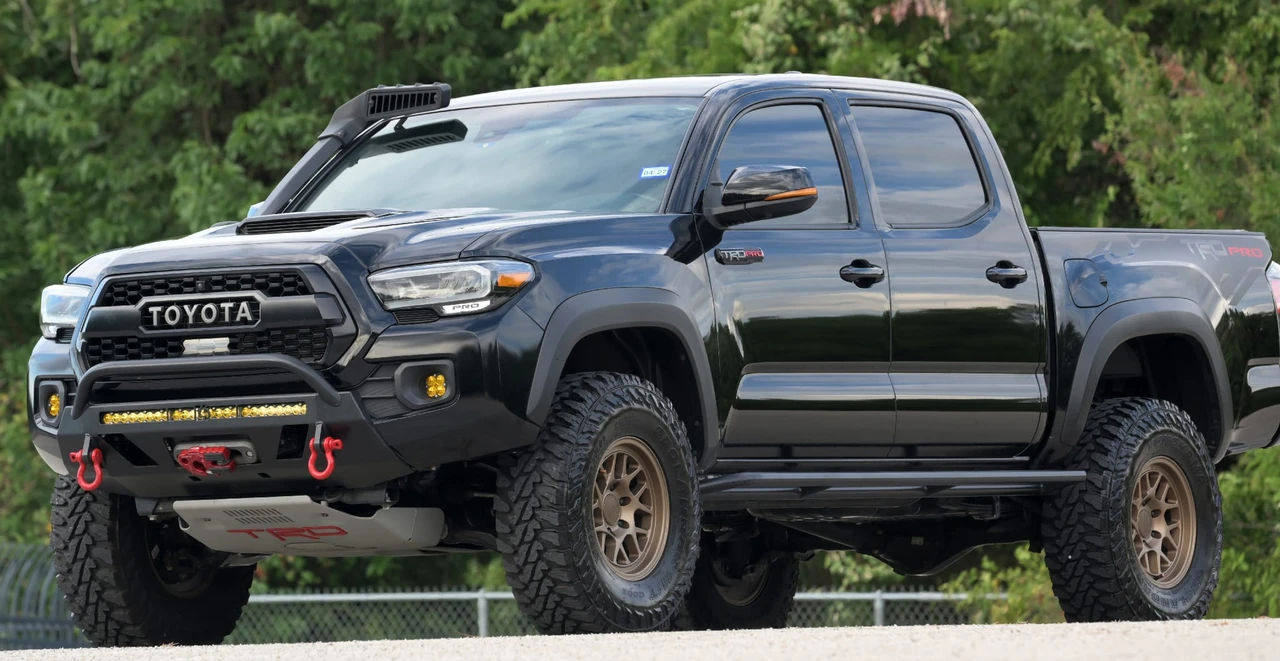 2021 Toyota Tacoma 3rd Gen - Image 2 of 31