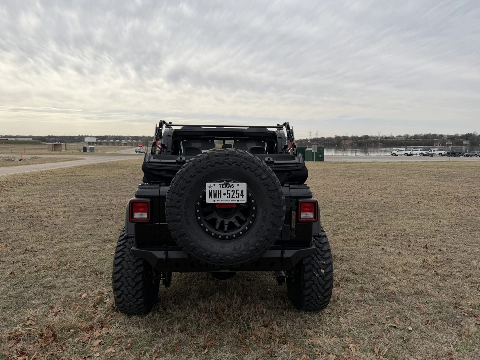 2022 Jeep JL Wrangler - Image 9 of 31