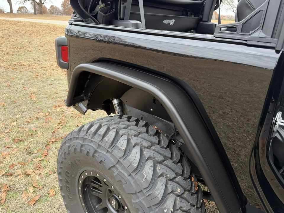 2022 Jeep JL Wrangler - Image 17 of 31