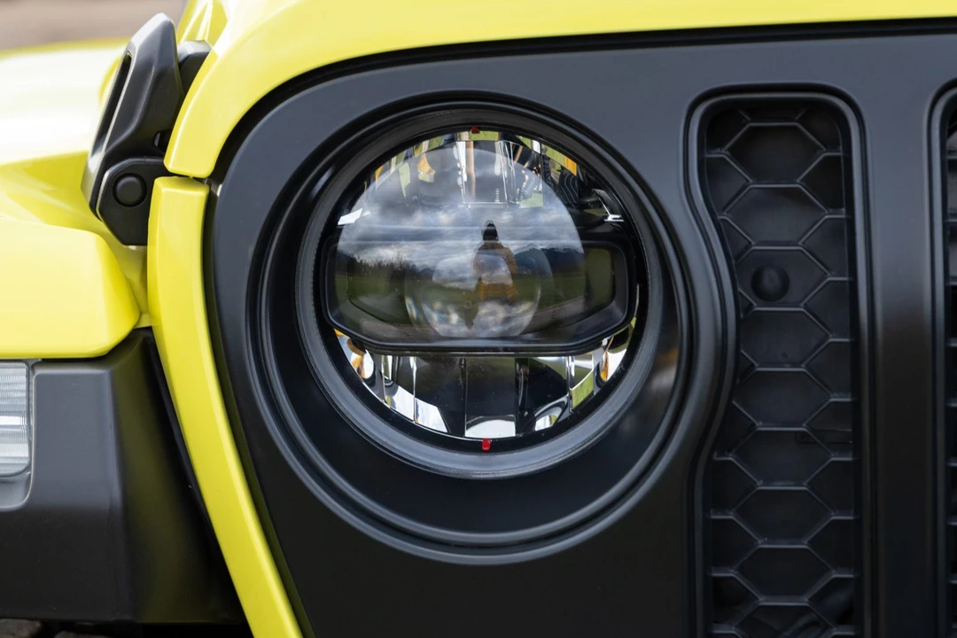 2023 Jeep JL Wrangler - Image 29 of 31