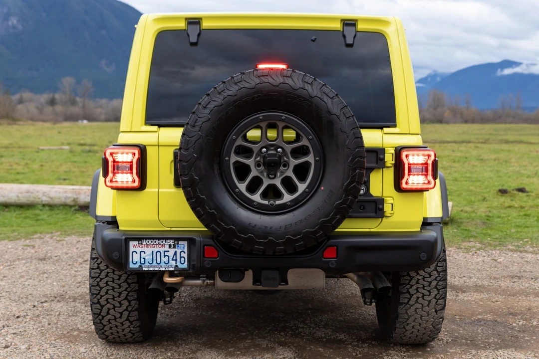 2023 Jeep JL Wrangler - Image 6 of 31