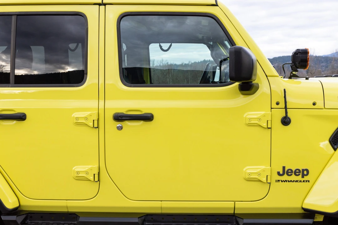 2023 Jeep JL Wrangler - Image 19 of 31