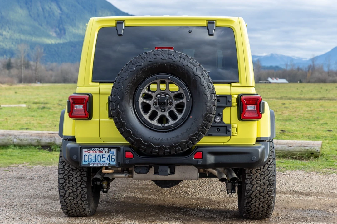 2023 Jeep JL Wrangler - Image 5 of 31