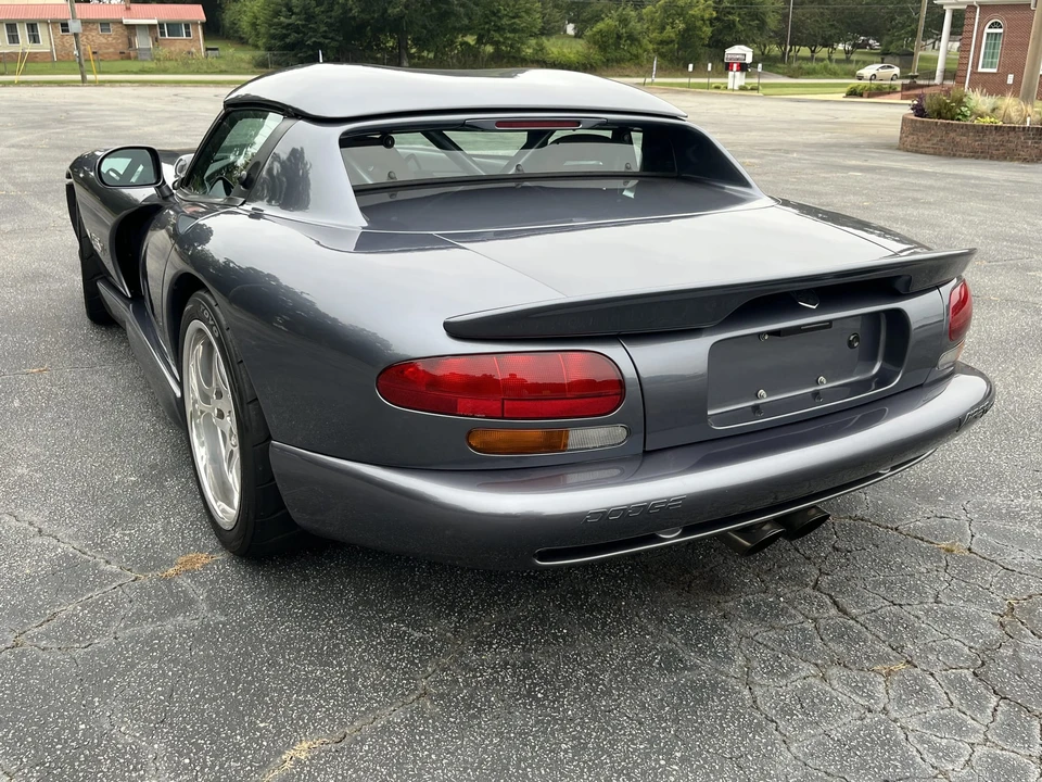 2000 Dodge Viper 2nd Gen - Image 16 of 31