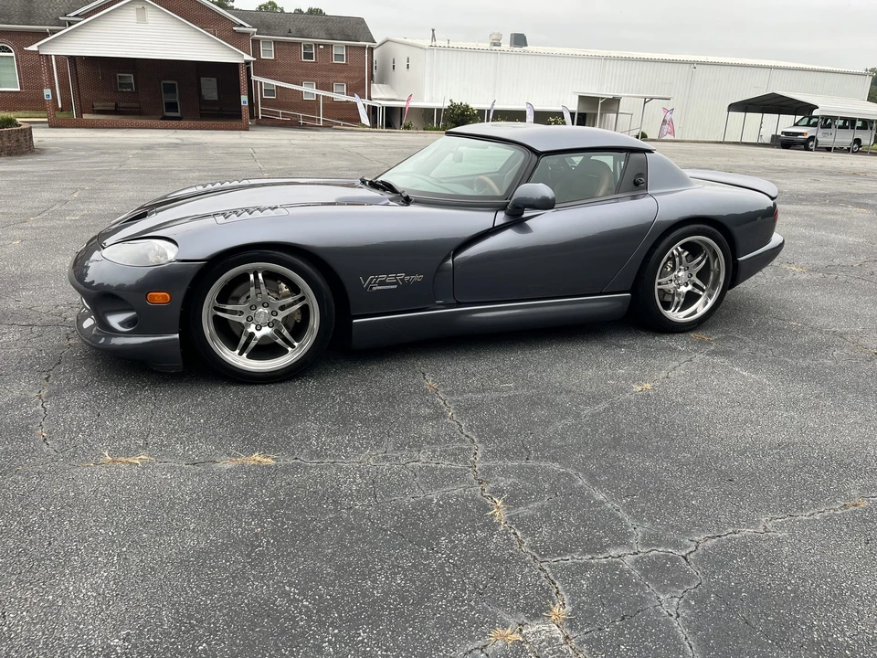 2000 Dodge Viper 2nd Gen - Image 19 of 31