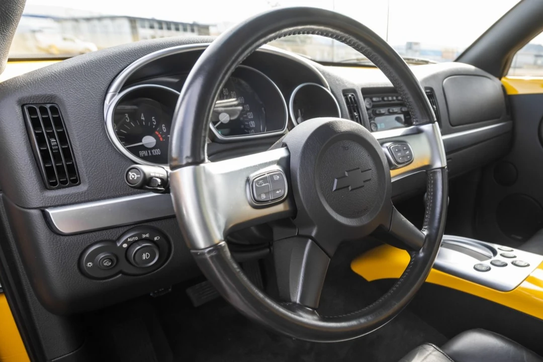 2004 Chevrolet SSR - Image 6 of 8