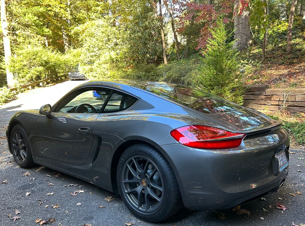 2015 Porsche 981 Cayman - Image 16 of 22