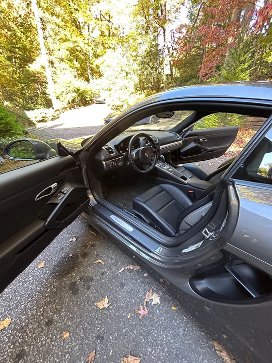 2015 Porsche 981 Cayman - Image 18 of 22