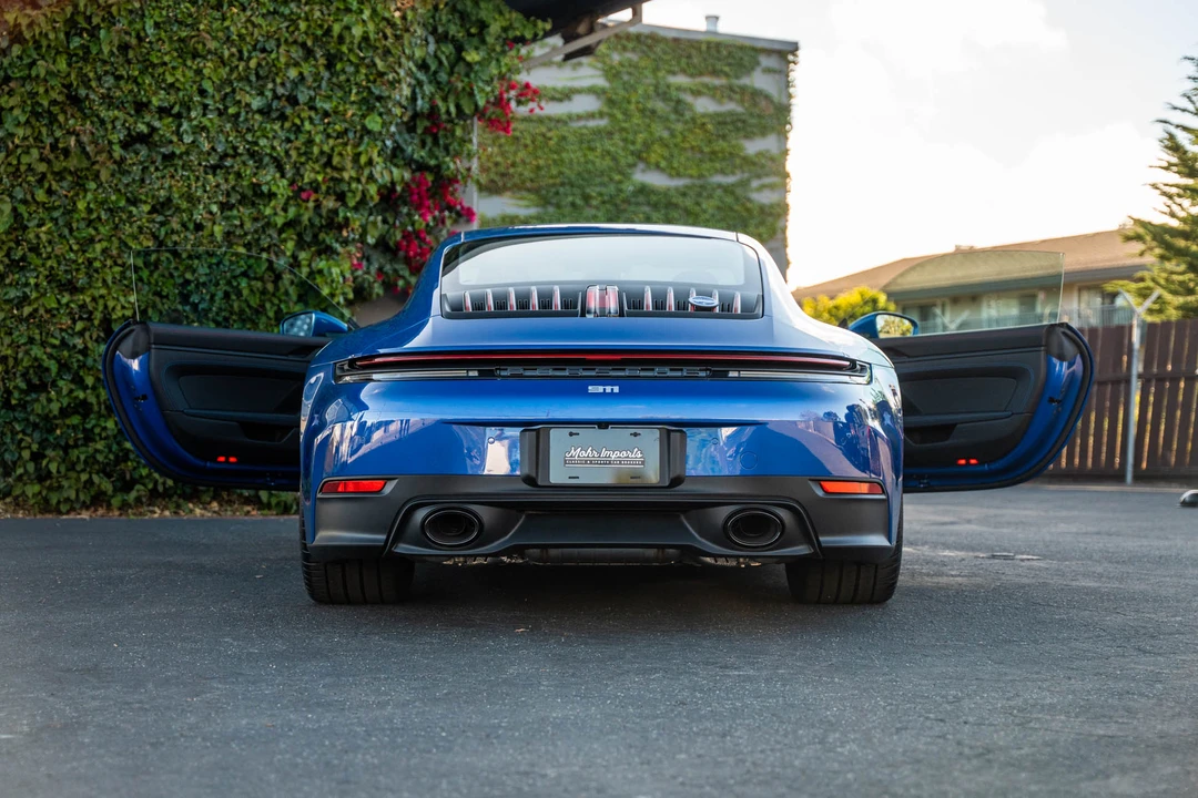 2026 Porsche 992 Carrera T - Image 16 of 31