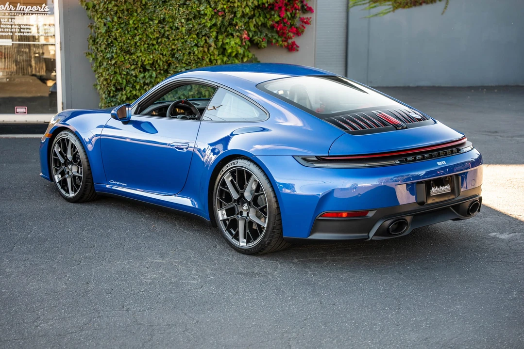 2026 Porsche 992 Carrera T - Image 11 of 31