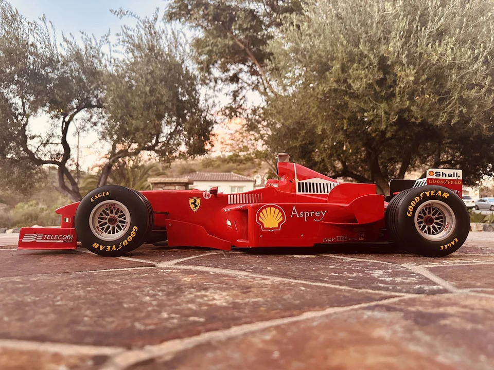 Parts & Memorabilia Scale Models - Image 2 of 31