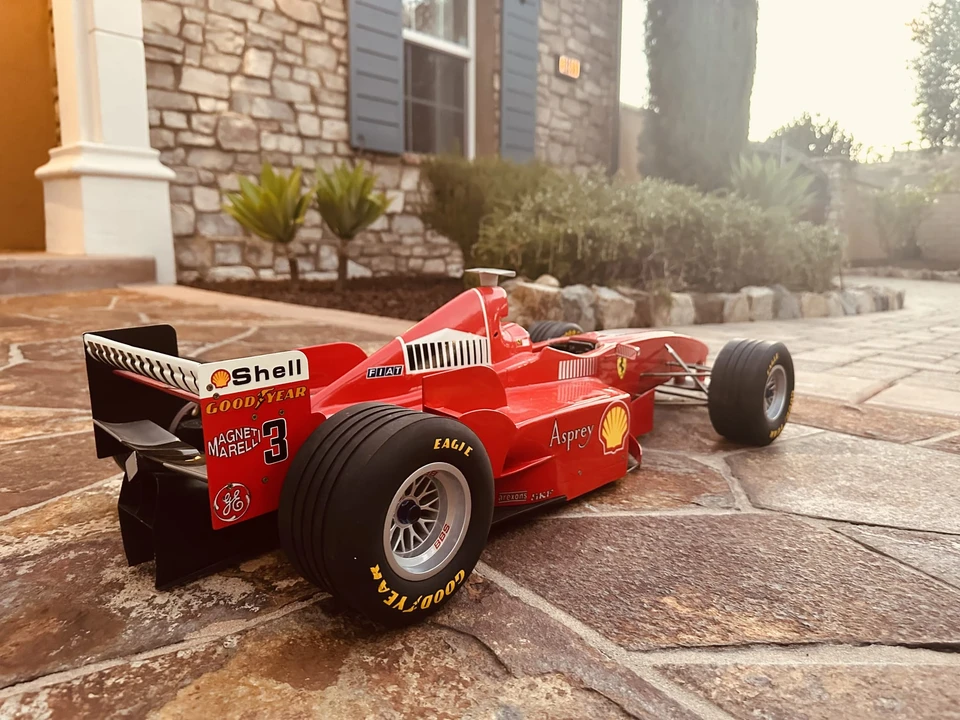 Parts & Memorabilia Scale Models - Image 5 of 31