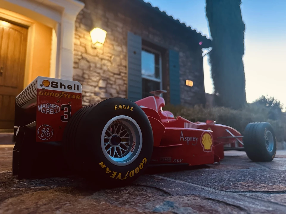 Parts & Memorabilia Scale Models - Image 7 of 31