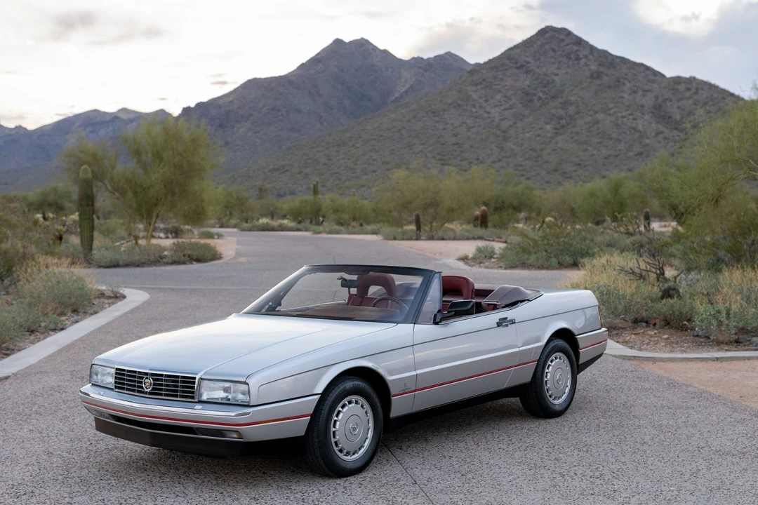 1987 Cadillac Allante - Image 6 of 31