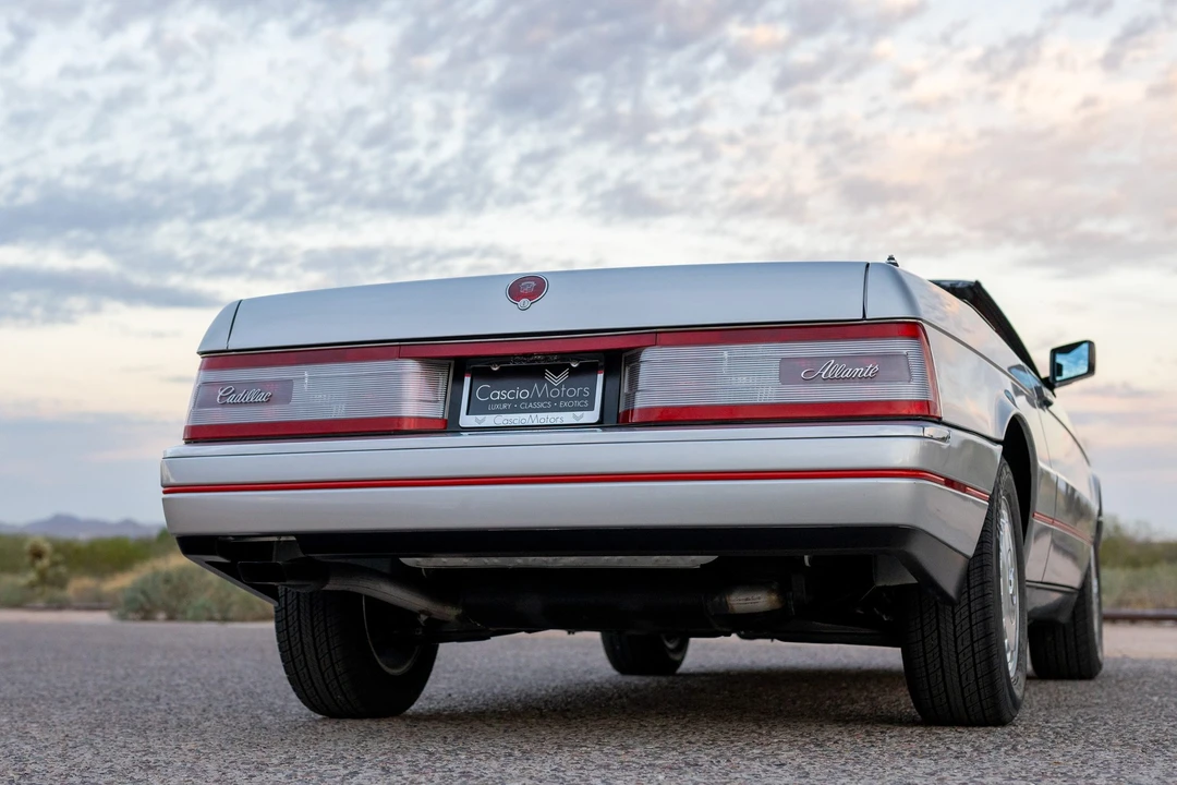 1987 Cadillac Allante - Image 30 of 31