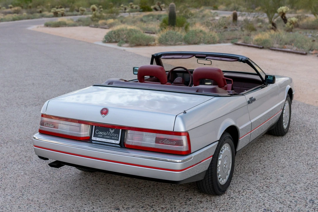 1987 Cadillac Allante - Image 29 of 31