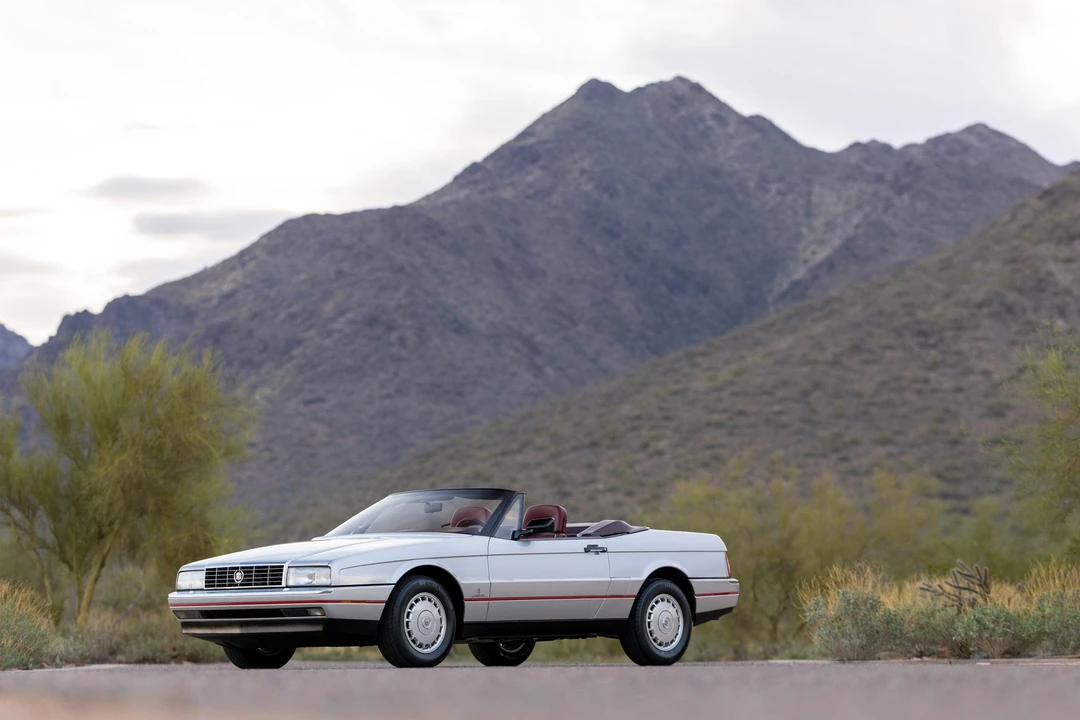 1987 Cadillac Allante - Image 3 of 31