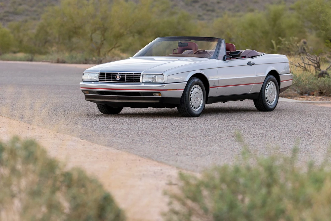 1987 Cadillac Allante - Image 7 of 31