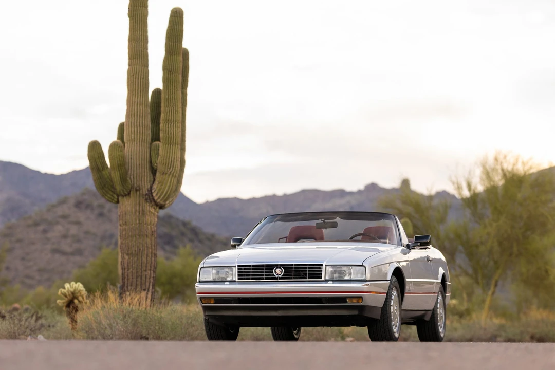 1987 Cadillac Allante - Image 10 of 31
