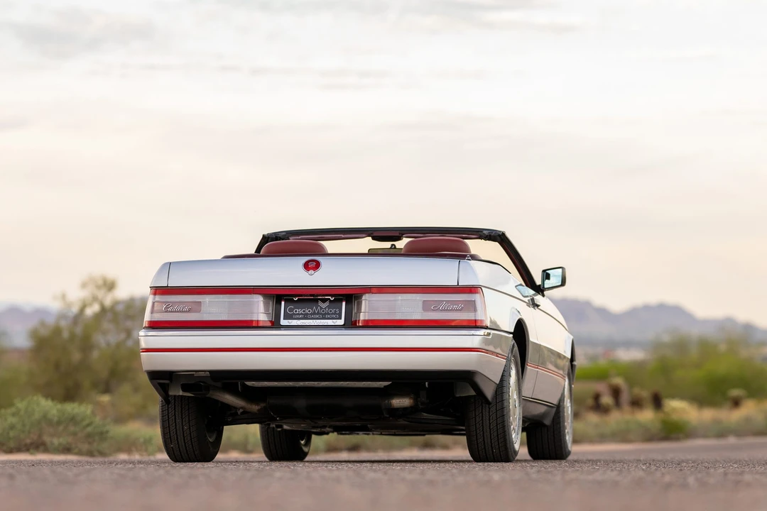 1987 Cadillac Allante - Image 31 of 31