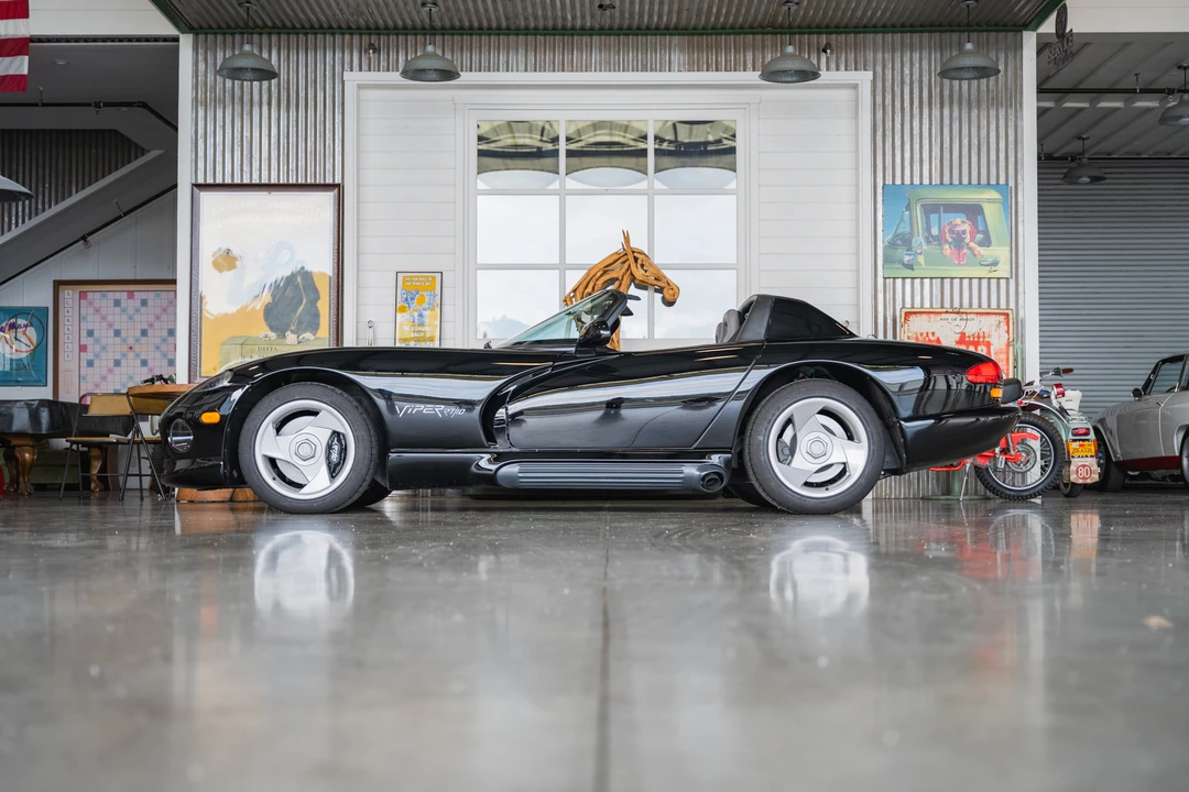 1993 Dodge Viper 1st Gen - Image 25 of 31