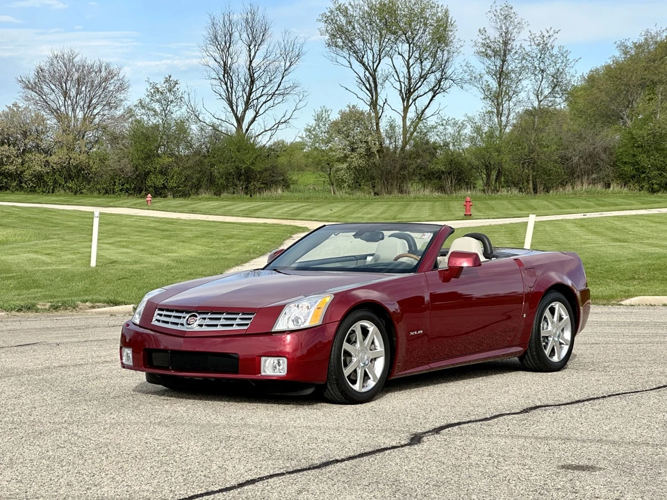 2006 Cadillac XLR - Image 15 of 31