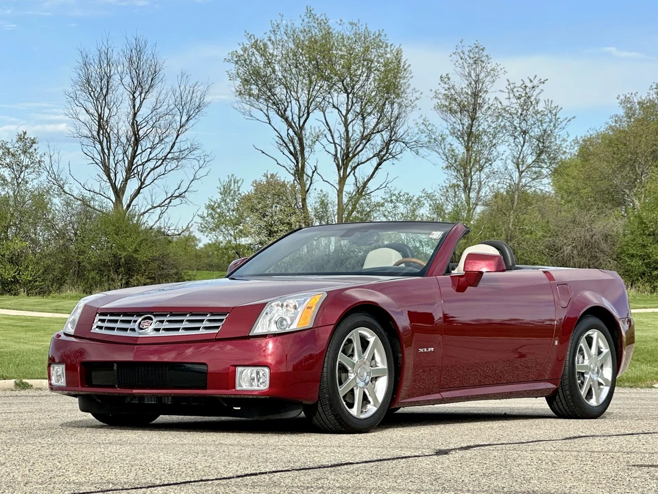 2006 Cadillac XLR - Image 16 of 31