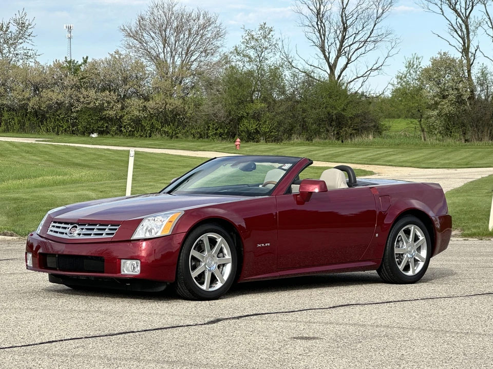 2006 Cadillac XLR - Image 17 of 31