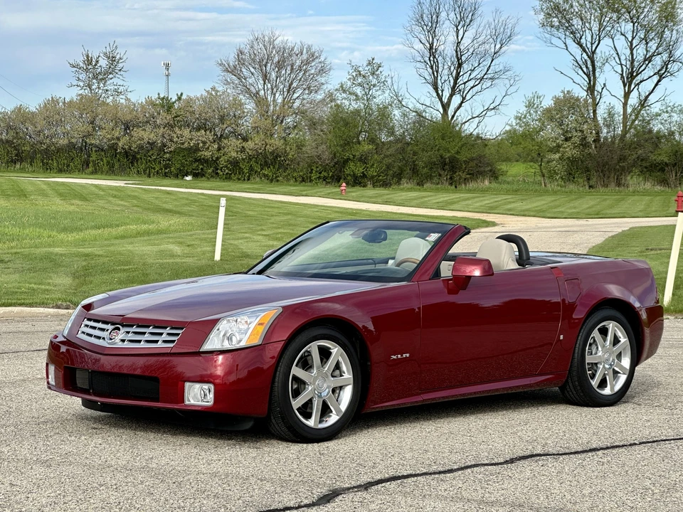 2006 Cadillac XLR - Image 18 of 31