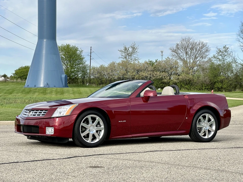 2006 Cadillac XLR - Image 19 of 31