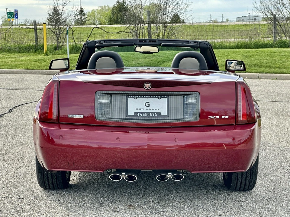 2006 Cadillac XLR - Image 22 of 31
