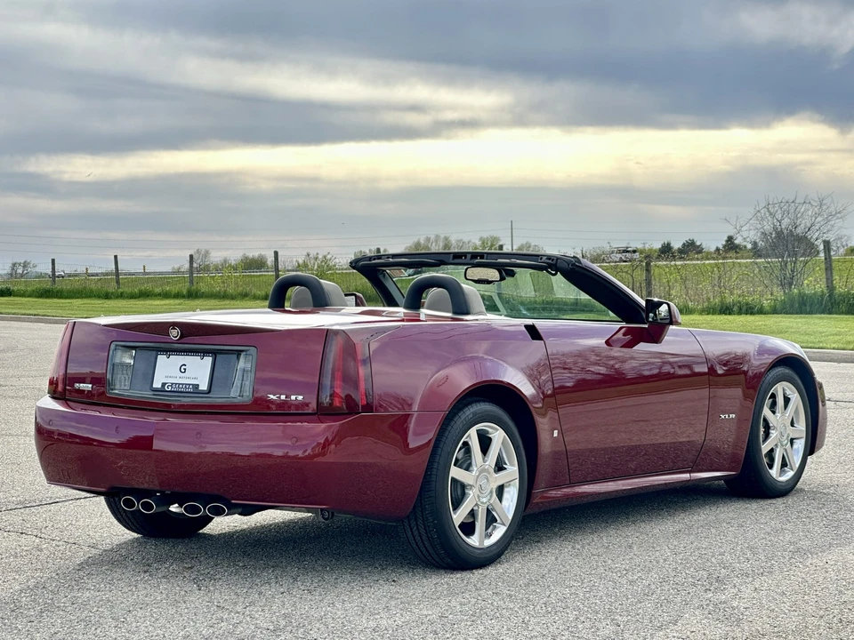 2006 Cadillac XLR - Image 23 of 31