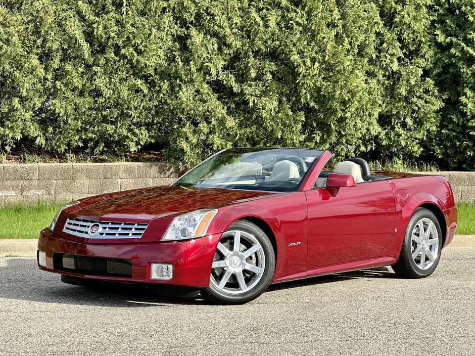 2006 Cadillac XLR - Image 3 of 31