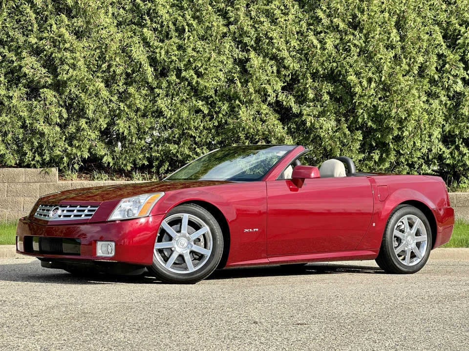 2006 Cadillac XLR - Image 4 of 31