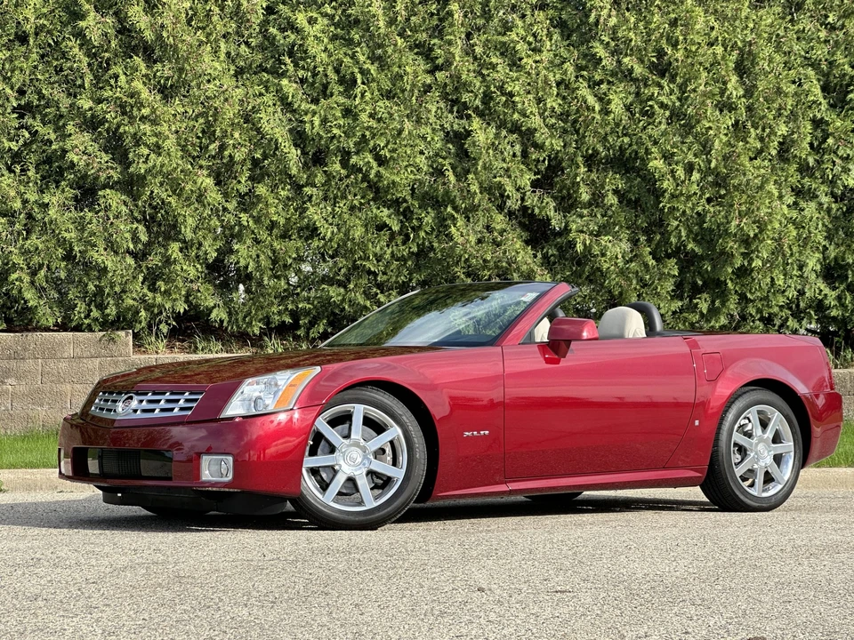2006 Cadillac XLR - Image 5 of 31
