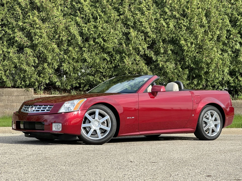 2006 Cadillac XLR - Image 7 of 31