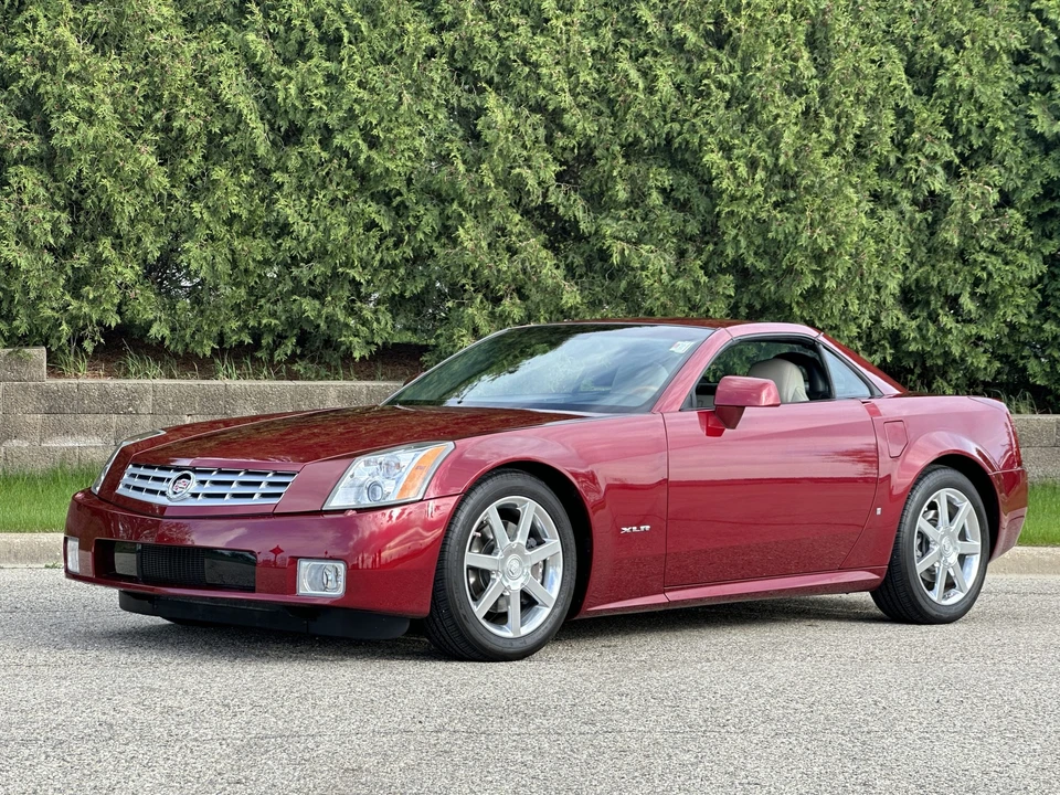 2006 Cadillac XLR - Image 10 of 31