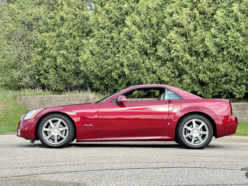 2006 Cadillac XLR - Image 12 of 31