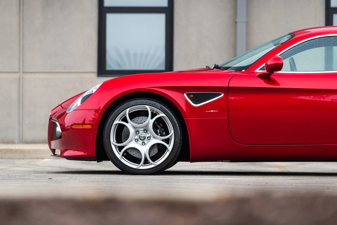 2008 Alfa Romeo 8C Competizione - Image 26 of 31