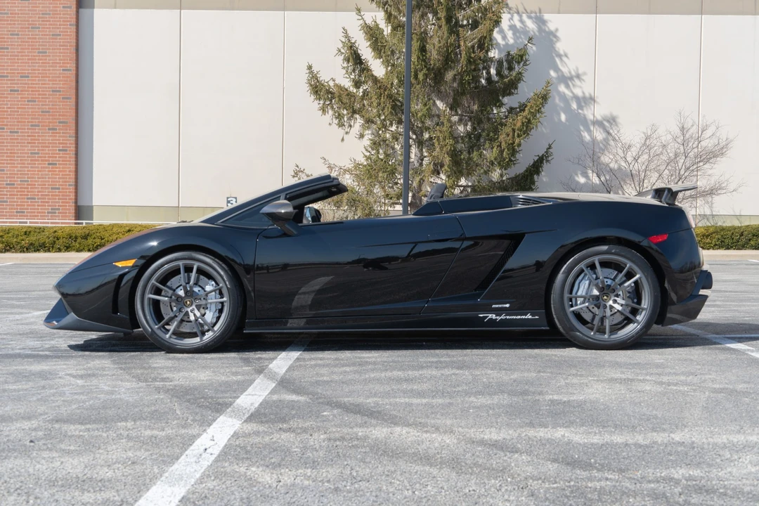2012 Lamborghini Gallardo LP570-4 Spyder Performante - Image 19 of 31