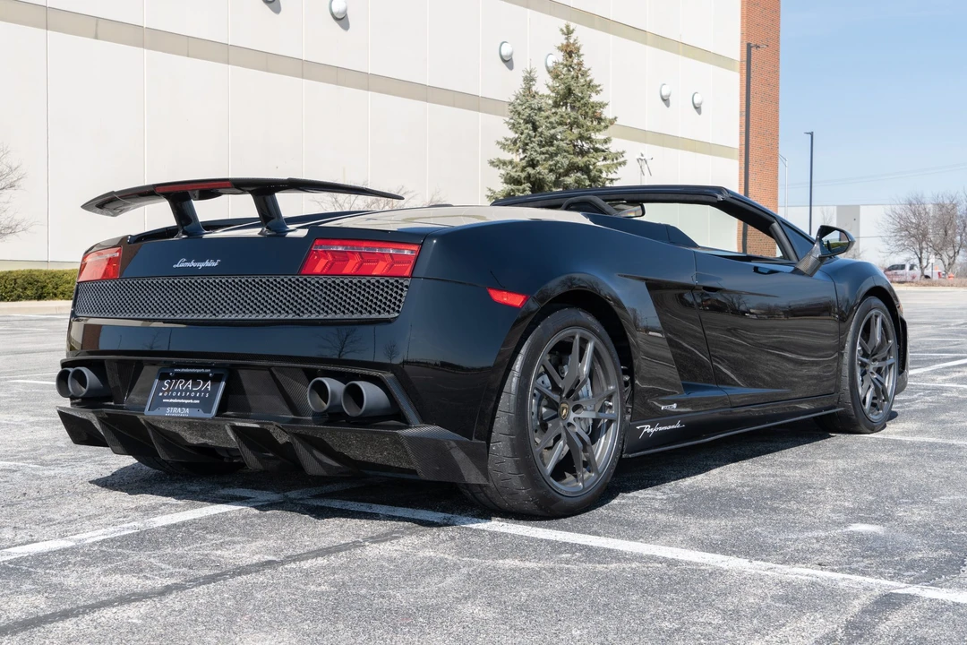 2012 Lamborghini Gallardo LP570-4 Spyder Performante - Image 12 of 31