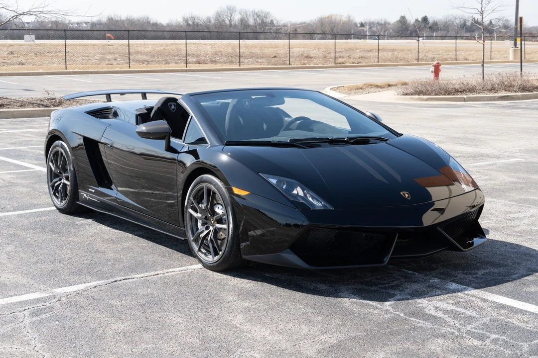 2012 Lamborghini Gallardo LP570-4 Spyder Performante - Image 10 of 31