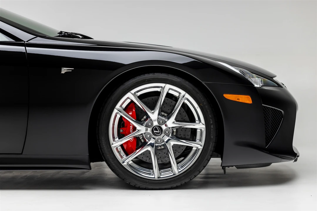 2012 Lexus LFA - Image 28 of 31