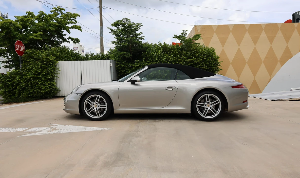 2012 Porsche 991 Carrera - Image 30 of 31