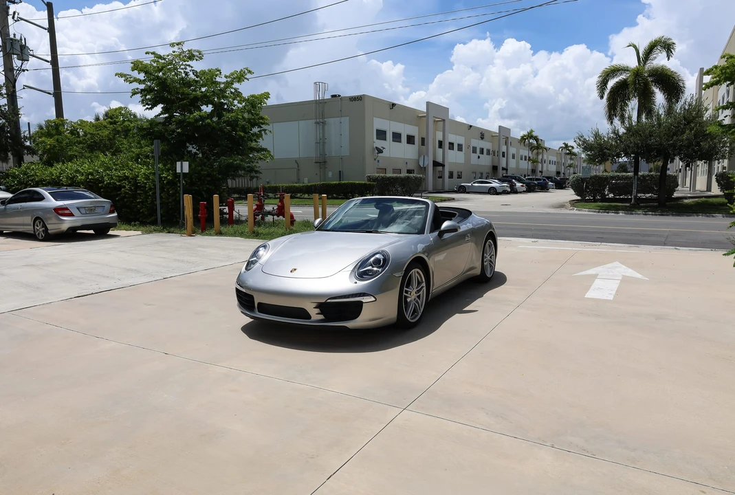 2012 Porsche 991 Carrera - Image 2 of 31